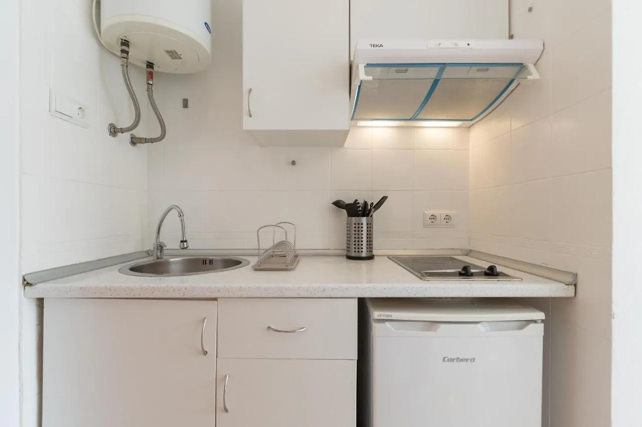 Calmahouse (Adults Only) Apartman Torremolinos